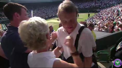 Andy Murray celebrates on Centre Court