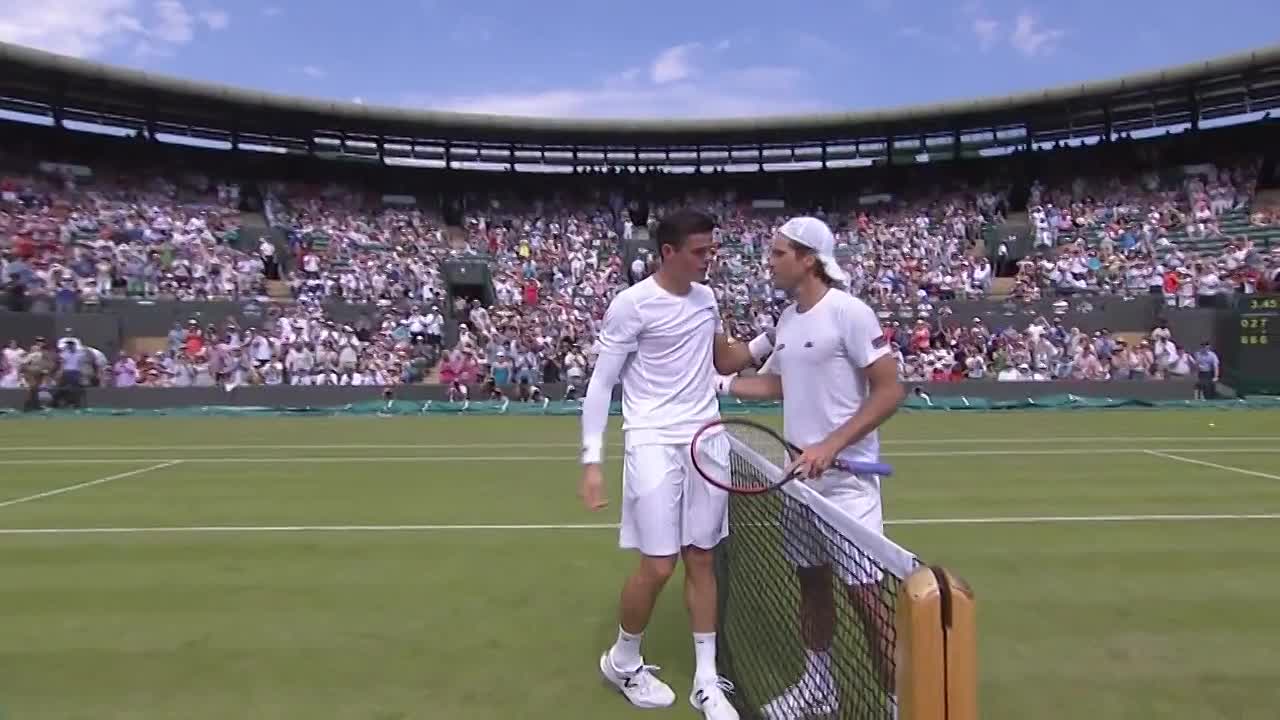 Raonic celebrates Canada Day with hard-fought win