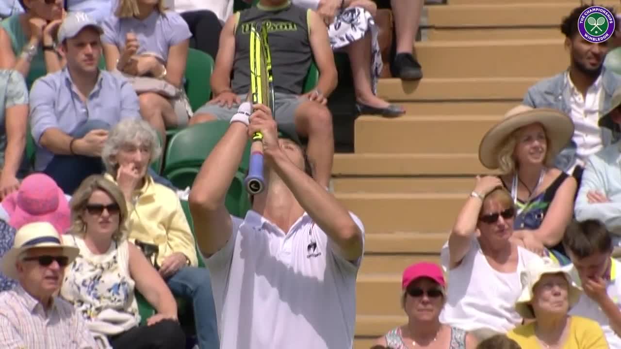 Gasquet looks to the heavens