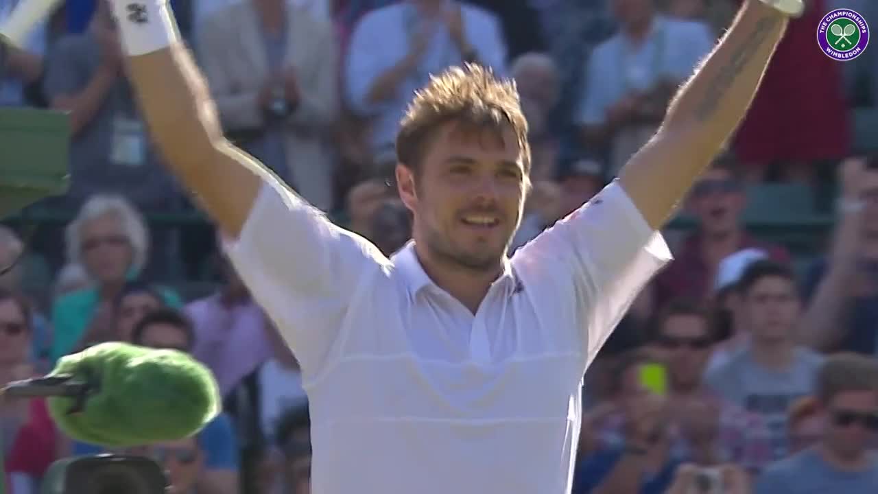 Pumped up Wawrinka marches on