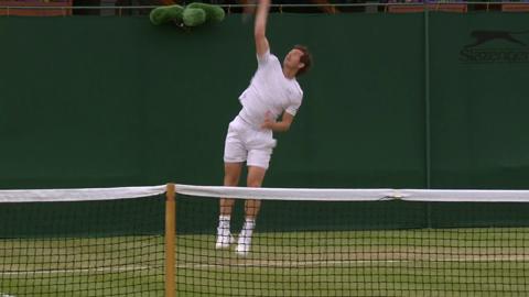 Andy Murray on the practice court