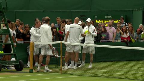 Roger Federer on the practice court