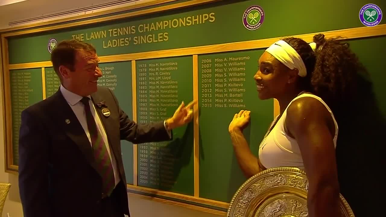 Serena visits the Roll of Honour