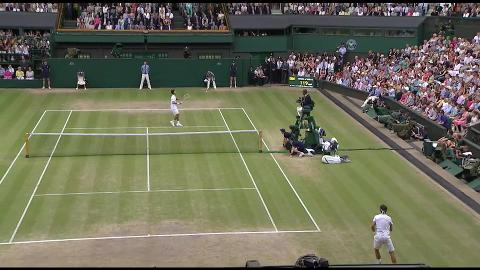Djokovic wins his maiden Wimbledon title (2011)