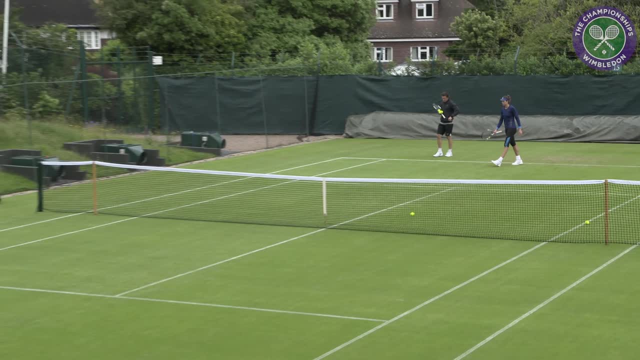 French Open champion Muguruza back on grass