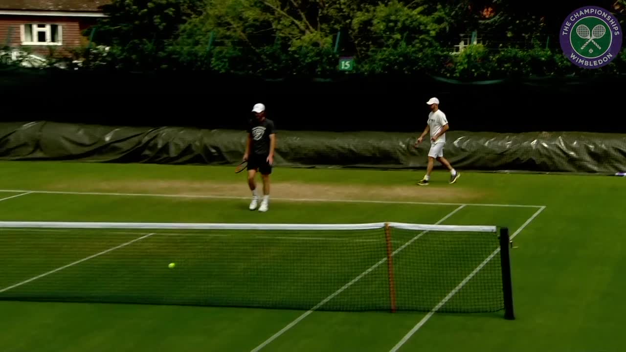 Murray practises ahead of first round encounter with Broady