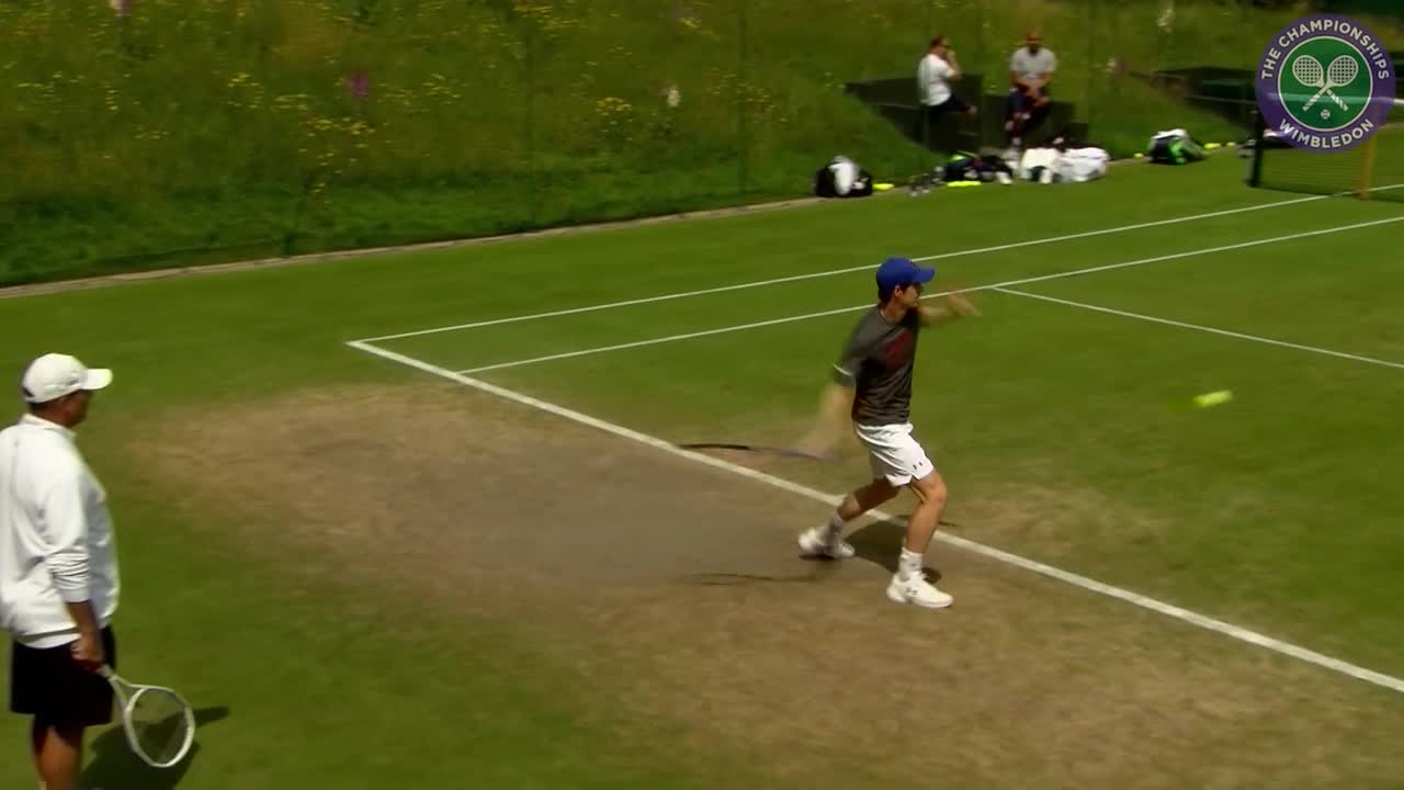 Murray on practice court ahead of second round match with Lu