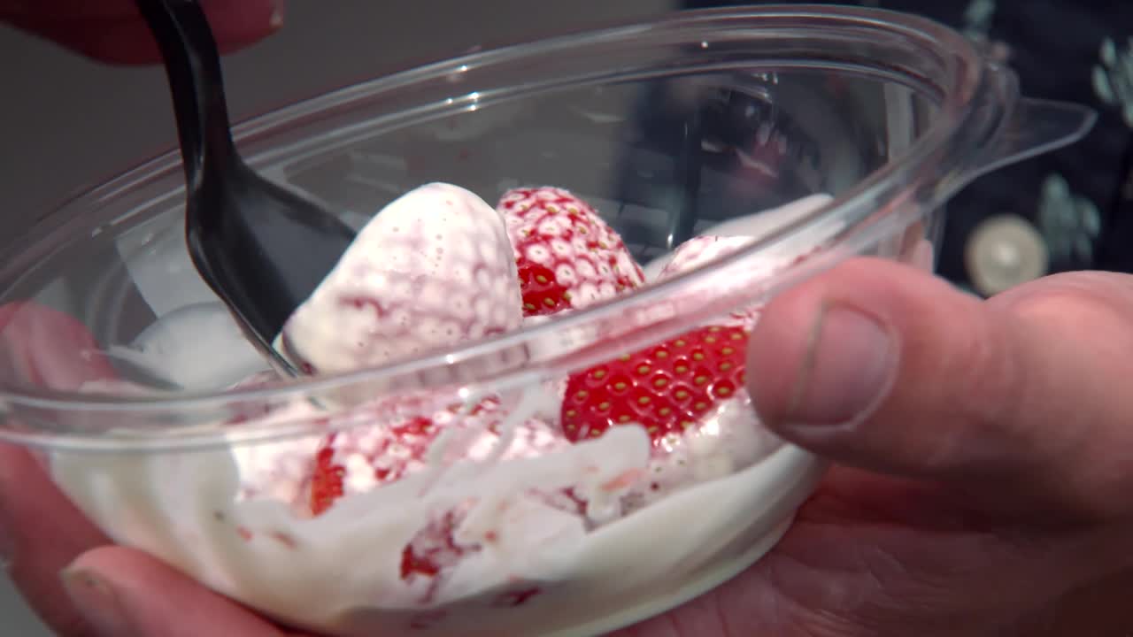 Taste of Wimbledon - Strawberries and cream