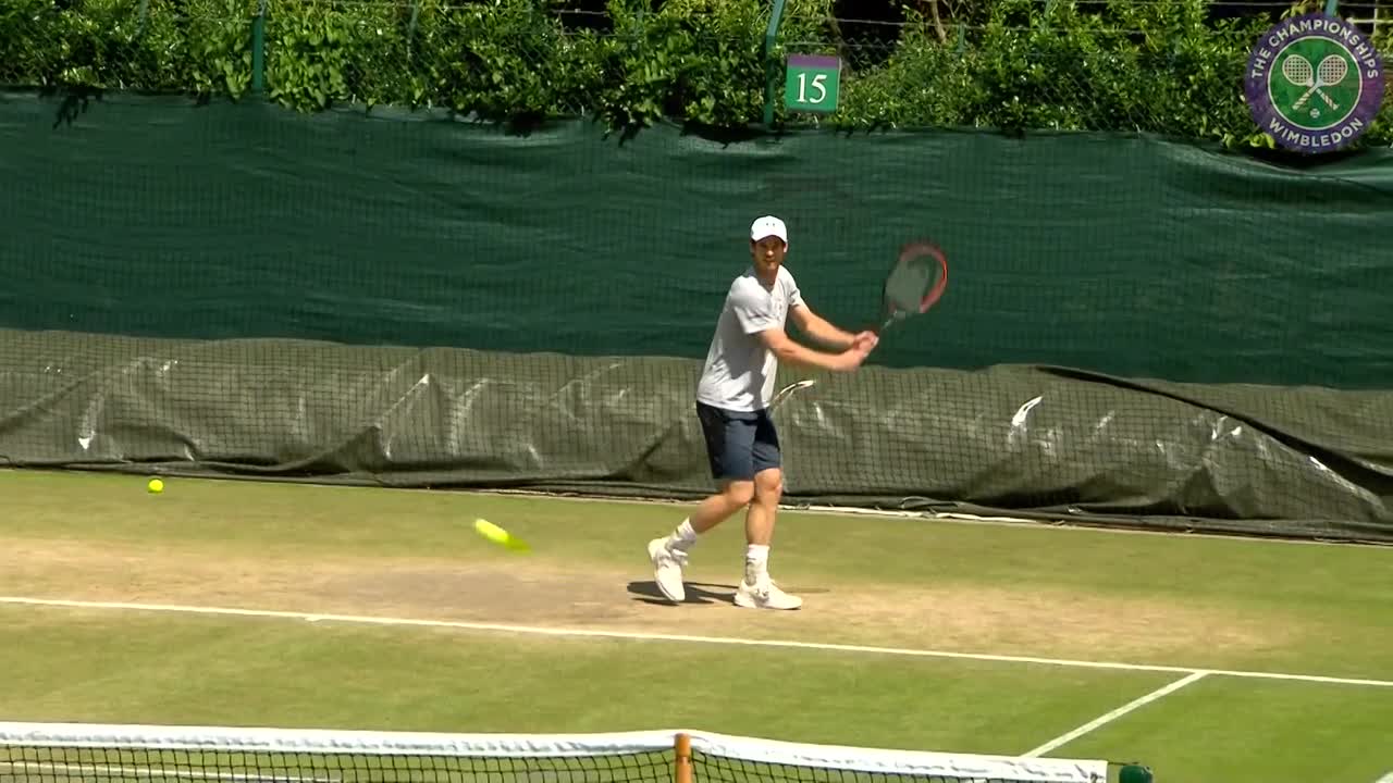 Murray on practice court ahead of quarter-final Tsonga battle