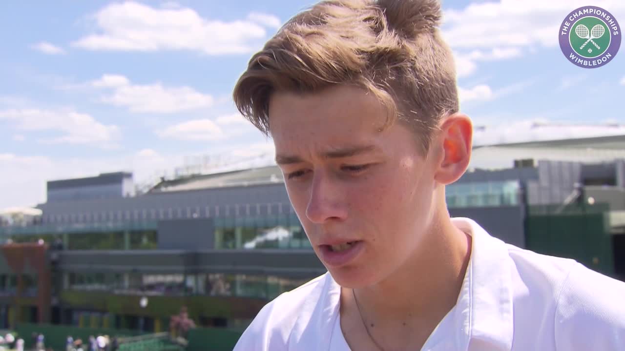 Alec De Minaur eases through to Junior boys' singles quarter-final