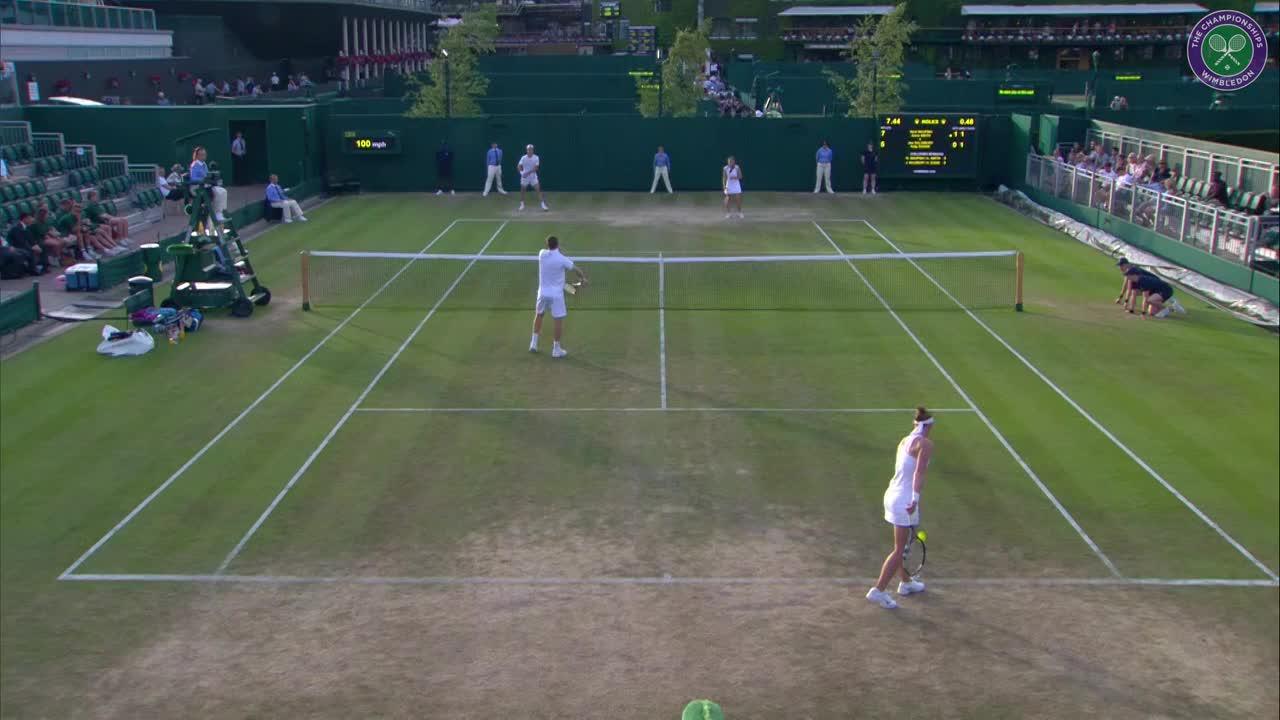 Incredible doubles point: From Row A to a volley winner