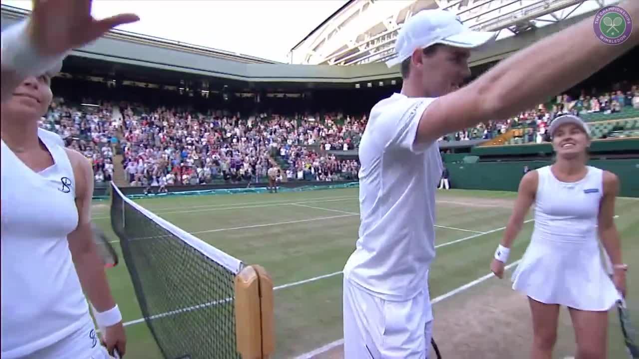 Murray & Hingis reach mixed doubles final
