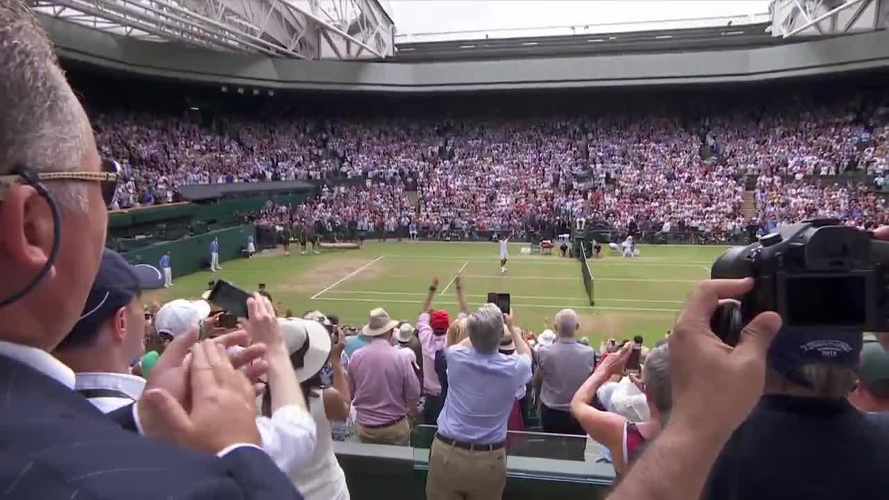 WATCH: Federer wins eighth title